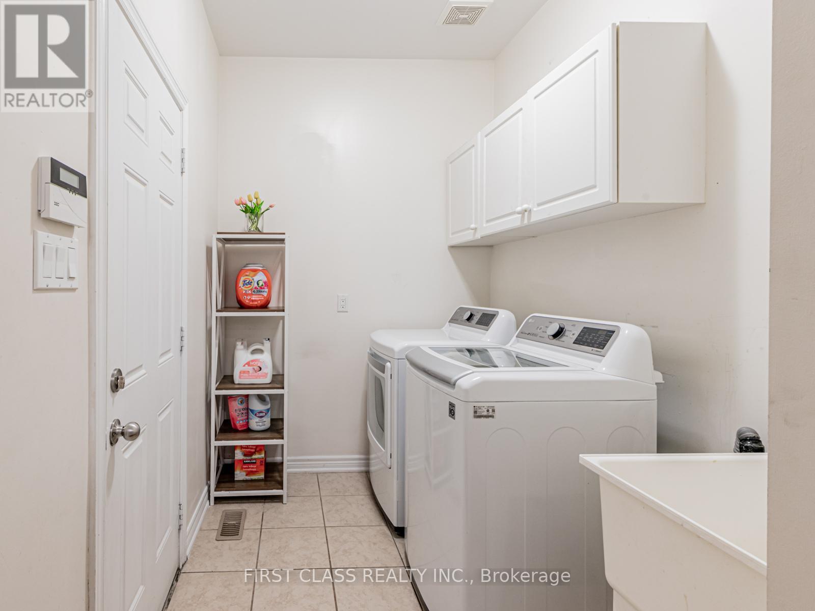 11 Amstel Avenue, Richmond Hill, Ontario  L4E 0P7 - Photo 15 - N12720286