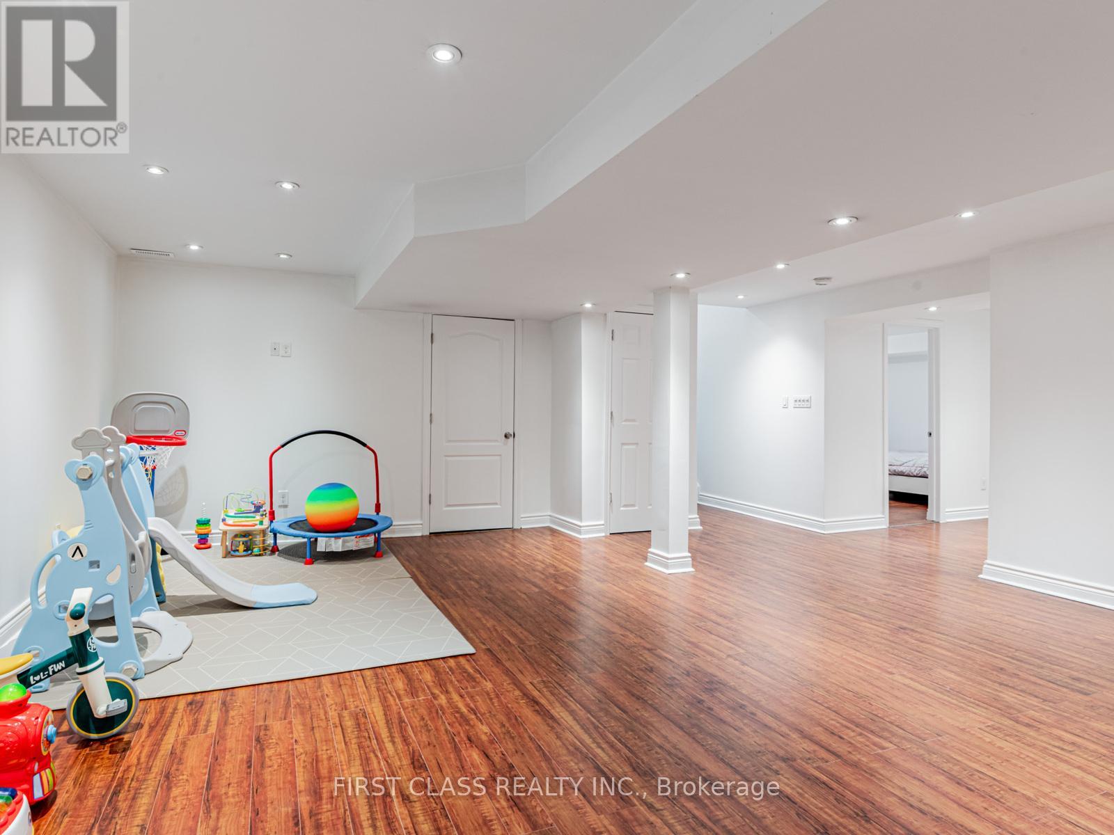 11 Amstel Avenue, Richmond Hill, Ontario  L4E 0P7 - Photo 27 - N12720286