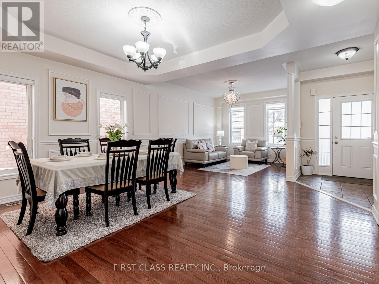 11 Amstel Avenue, Richmond Hill, Ontario  L4E 0P7 - Photo 5 - N12720286