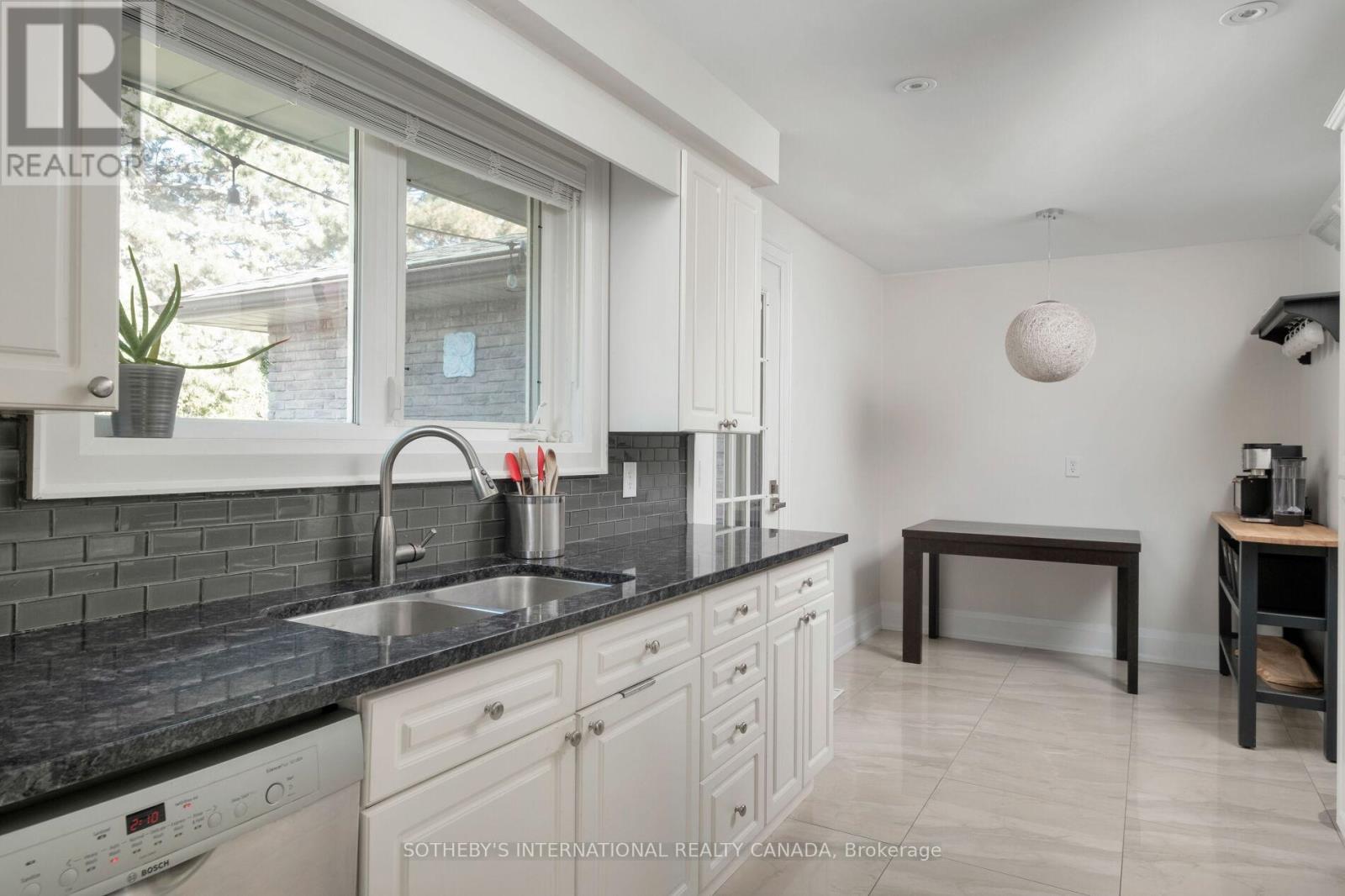 36 Shieldmark Crescent, Markham, Ontario  L3T 3T5 - Photo 12 - N12720408