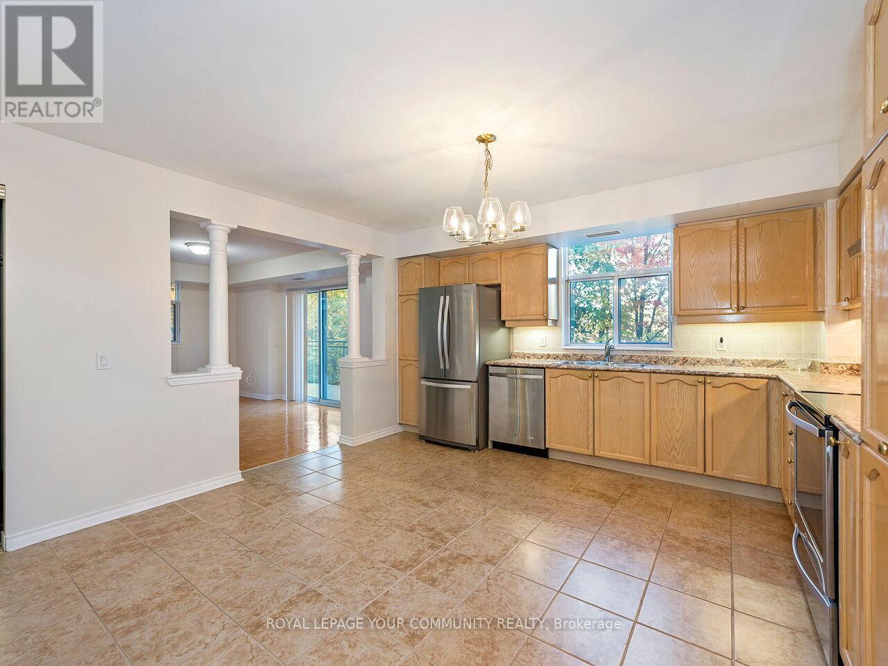 202 - 2506 Rutherford Road, Vaughan, Ontario  L4K 5N4 - Photo 2 - N12670644