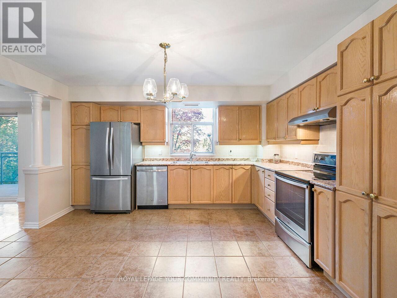 202 - 2506 Rutherford Road, Vaughan, Ontario  L4K 5N4 - Photo 3 - N12670644