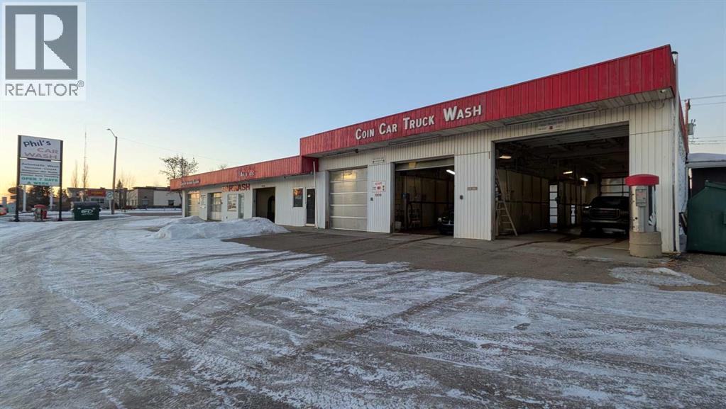 6124 48 Avenue, Camrose, Alberta  T4V 0K5 - Photo 2 - A2280831