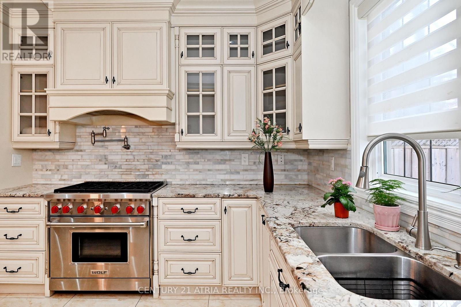 350 Queen Mary Drive, Oakville, Ontario  L6K 3L8 - Photo 14 - W12720272