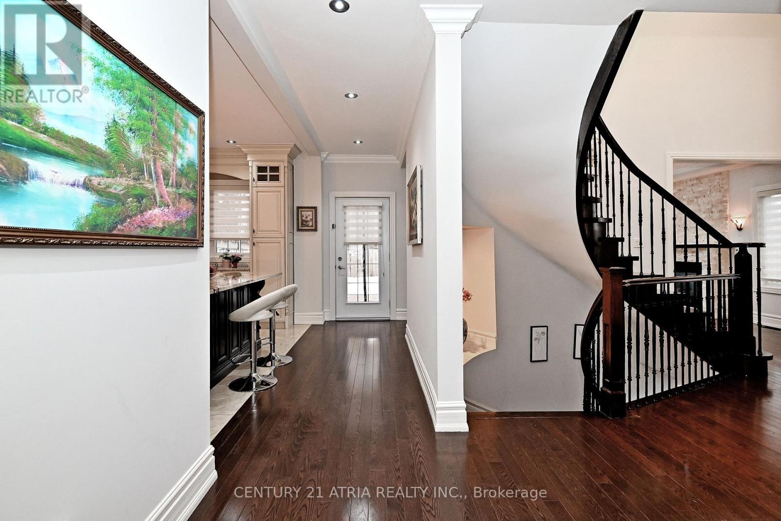 350 Queen Mary Drive, Oakville, Ontario  L6K 3L8 - Photo 21 - W12720272