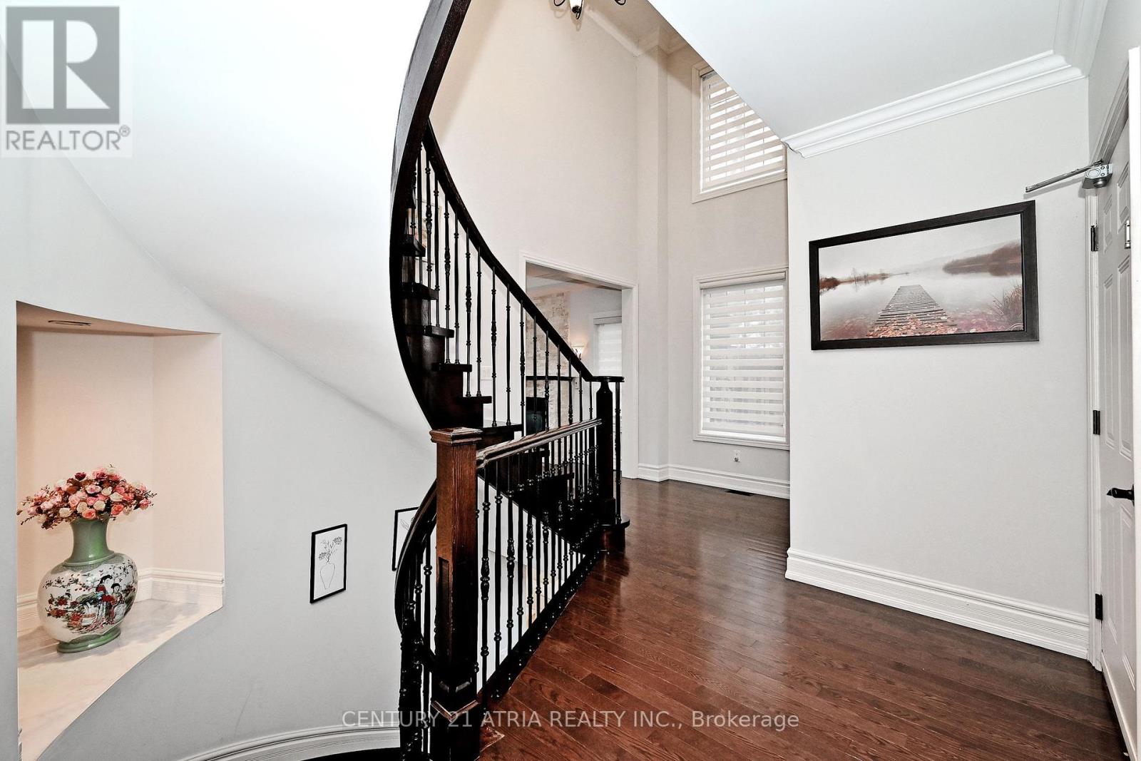 350 Queen Mary Drive, Oakville, Ontario  L6K 3L8 - Photo 23 - W12720272