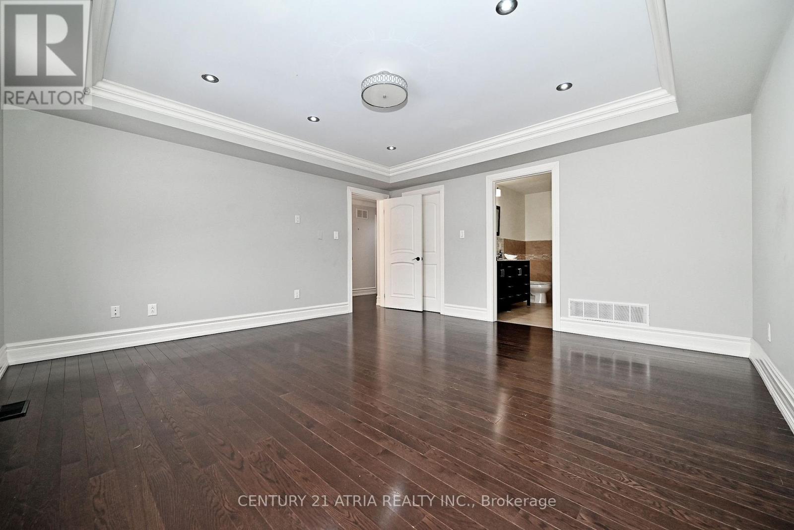 350 Queen Mary Drive, Oakville, Ontario  L6K 3L8 - Photo 28 - W12720272