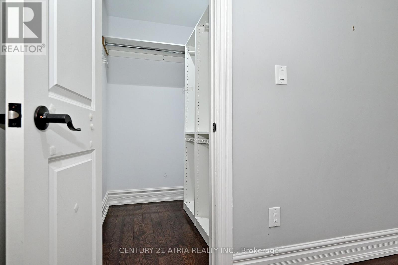 350 Queen Mary Drive, Oakville, Ontario  L6K 3L8 - Photo 38 - W12720272