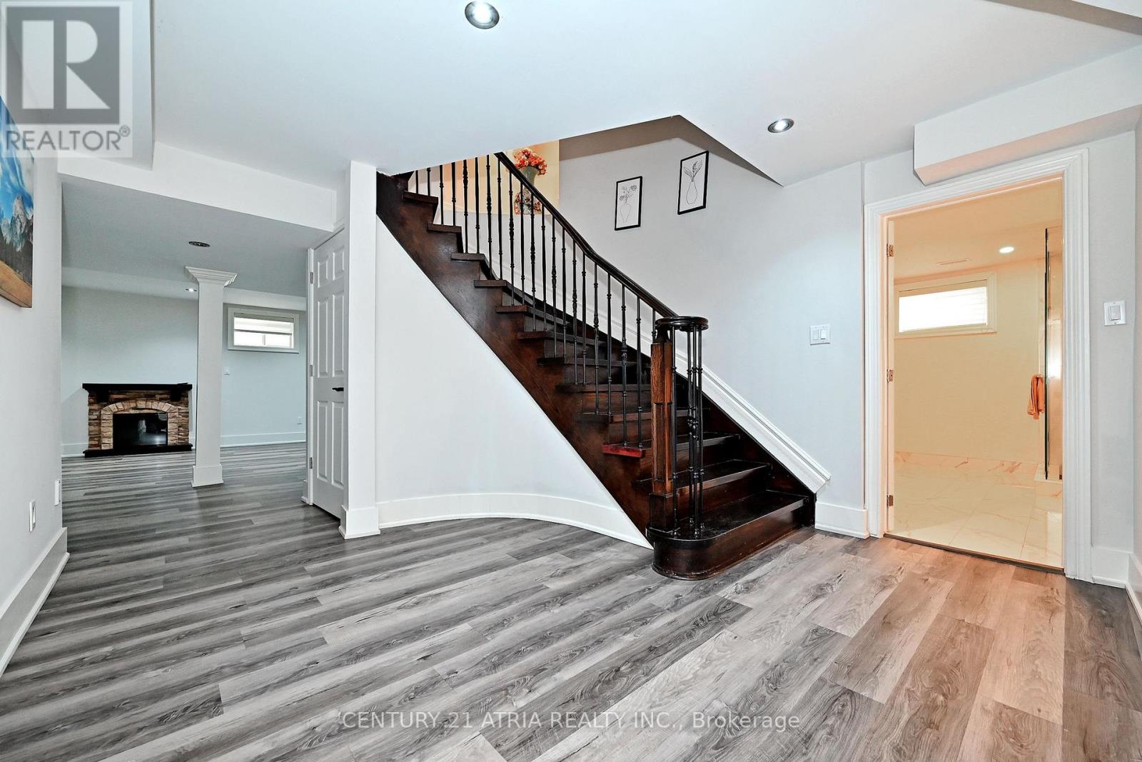 350 Queen Mary Drive, Oakville, Ontario  L6K 3L8 - Photo 41 - W12720272