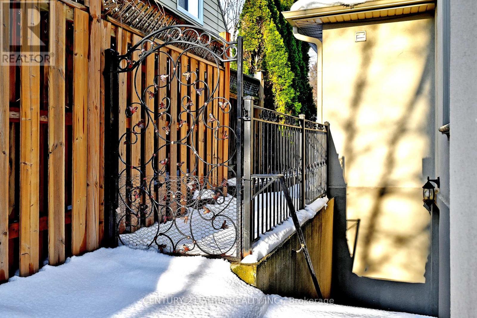 350 Queen Mary Drive, Oakville, Ontario  L6K 3L8 - Photo 50 - W12720272