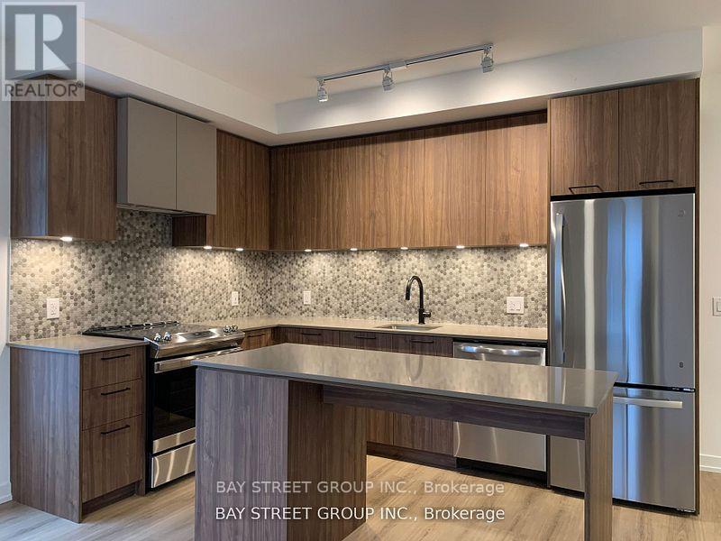 13 - 30 Lagerfeld Drive, Brampton, Ontario  L7A 5L5 - Photo 4 - W12720282