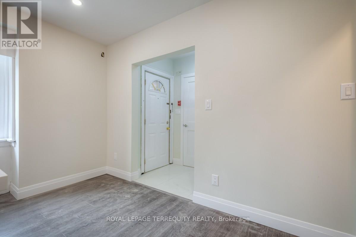 1 - 135 Jane Street, Toronto, Ontario  M6S 3Y7 - Photo 4 - W12720308
