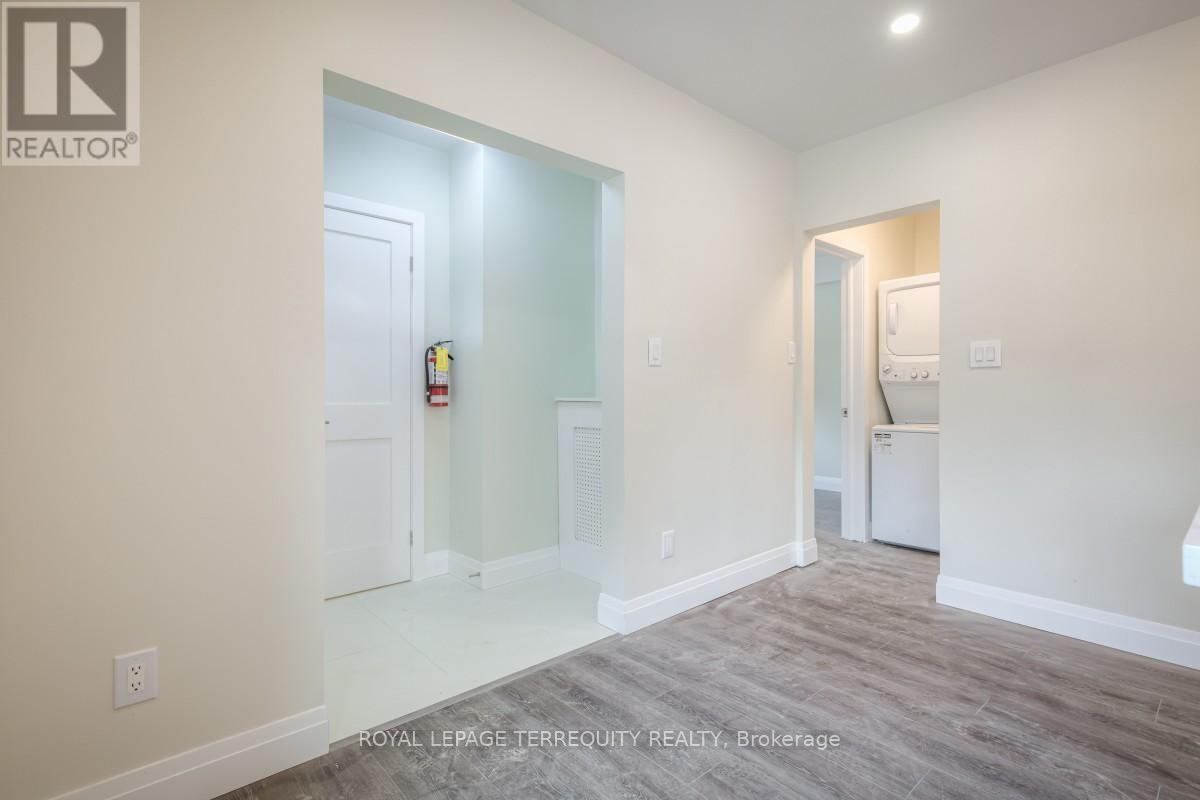 1 - 135 Jane Street, Toronto, Ontario  M6S 3Y7 - Photo 5 - W12720308