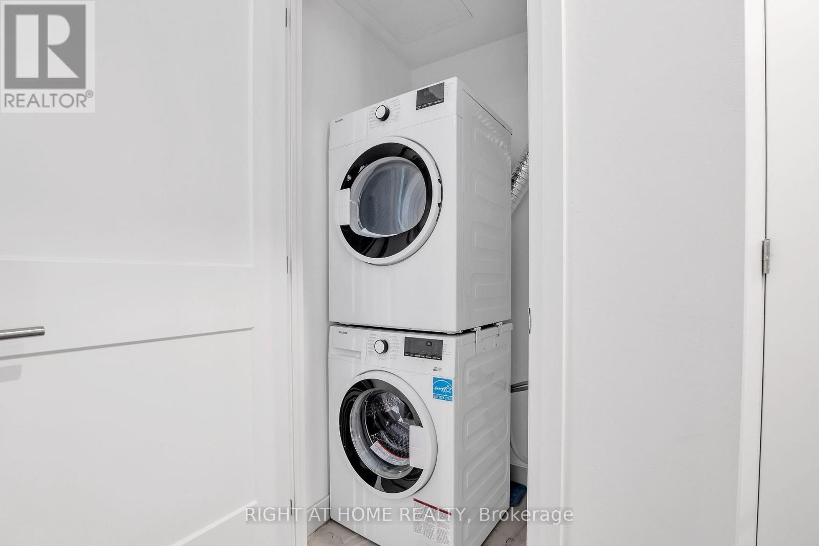 512 - 21 Park Street E, Mississauga, Ontario  L5G 0C2 - Photo 25 - W12720316