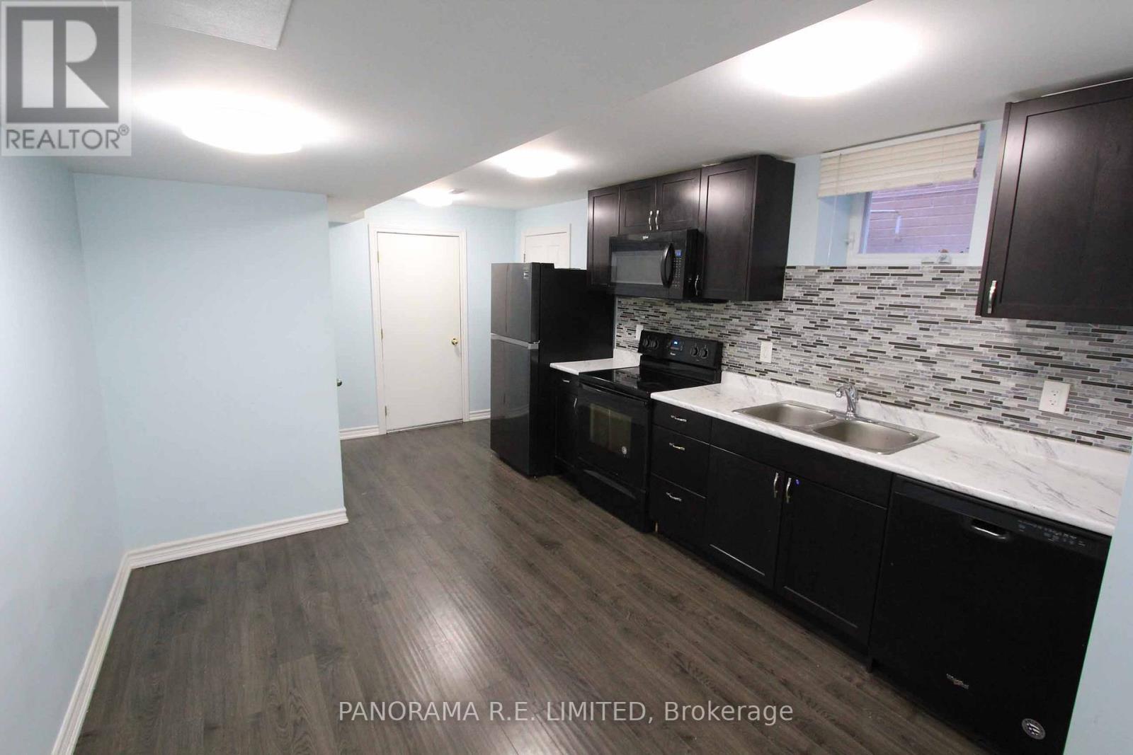 LOWER - 4820 YORKSHIRE AVENUE, Mississauga, Ontario