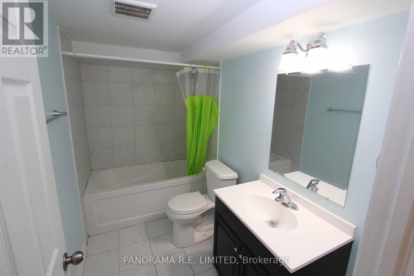 Lower - 4820 Yorkshire Avenue, Mississauga, Ontario  L4Z 4H3 - Photo 8 - W12720324