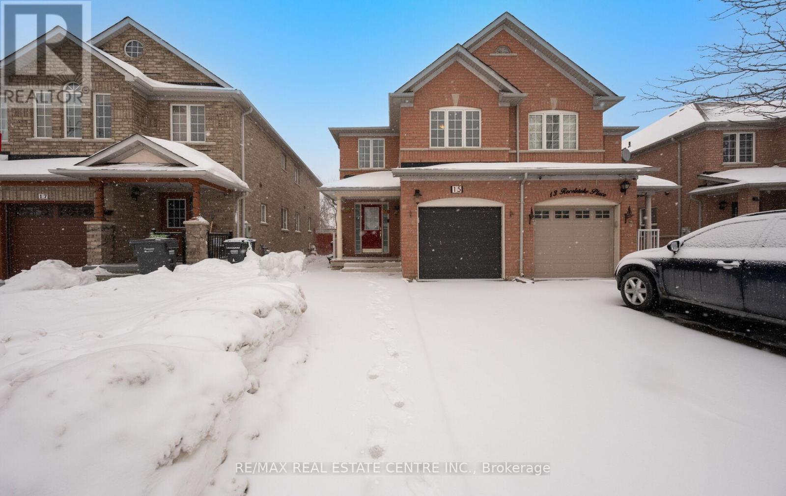 15 Revelstoke Place, Brampton, Ontario  L6R 3G3 - Photo 2 - W12720334