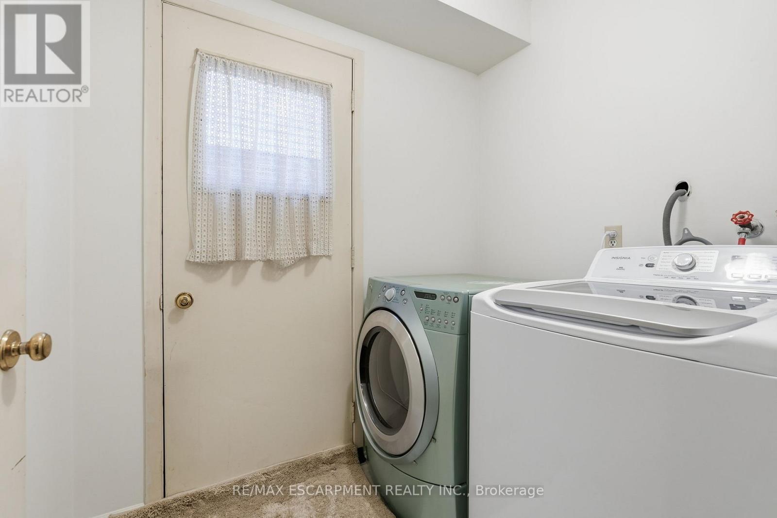 3137 Sandcliffe Court, Burlington, Ontario  L7M 3H1 - Photo 10 - W12720342