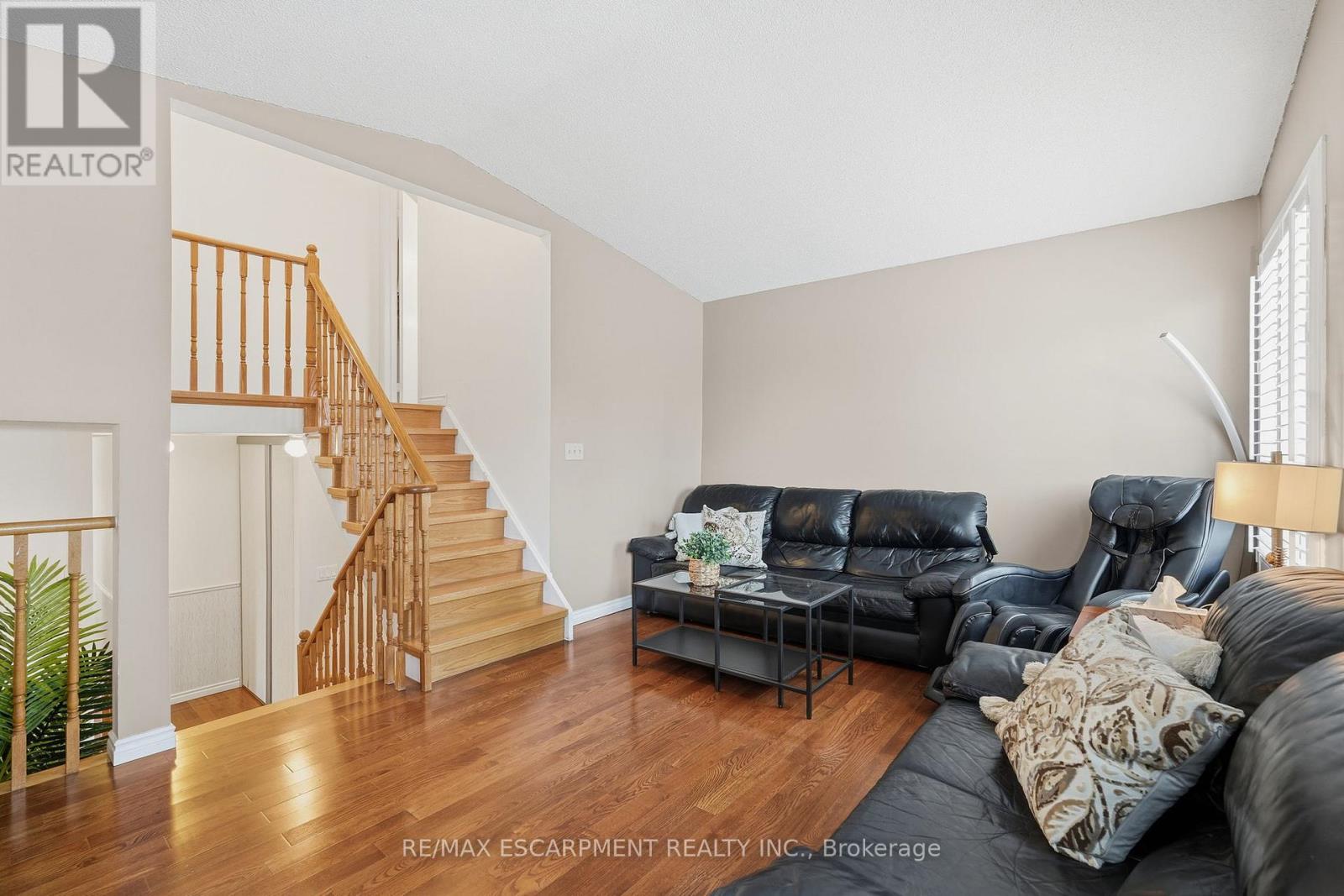 3137 Sandcliffe Court, Burlington, Ontario  L7M 3H1 - Photo 12 - W12720342