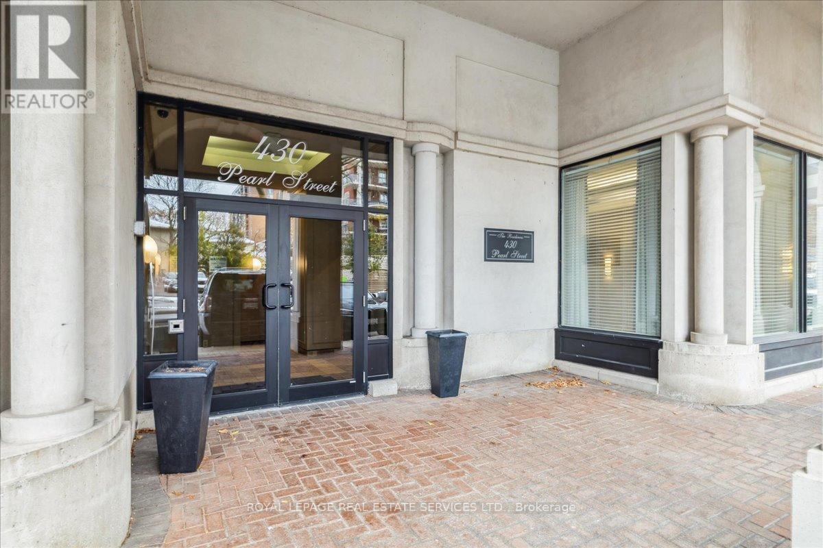 412 - 430 Pearl Street, Burlington, Ontario  L7R 4J8 - Photo 2 - W12720376