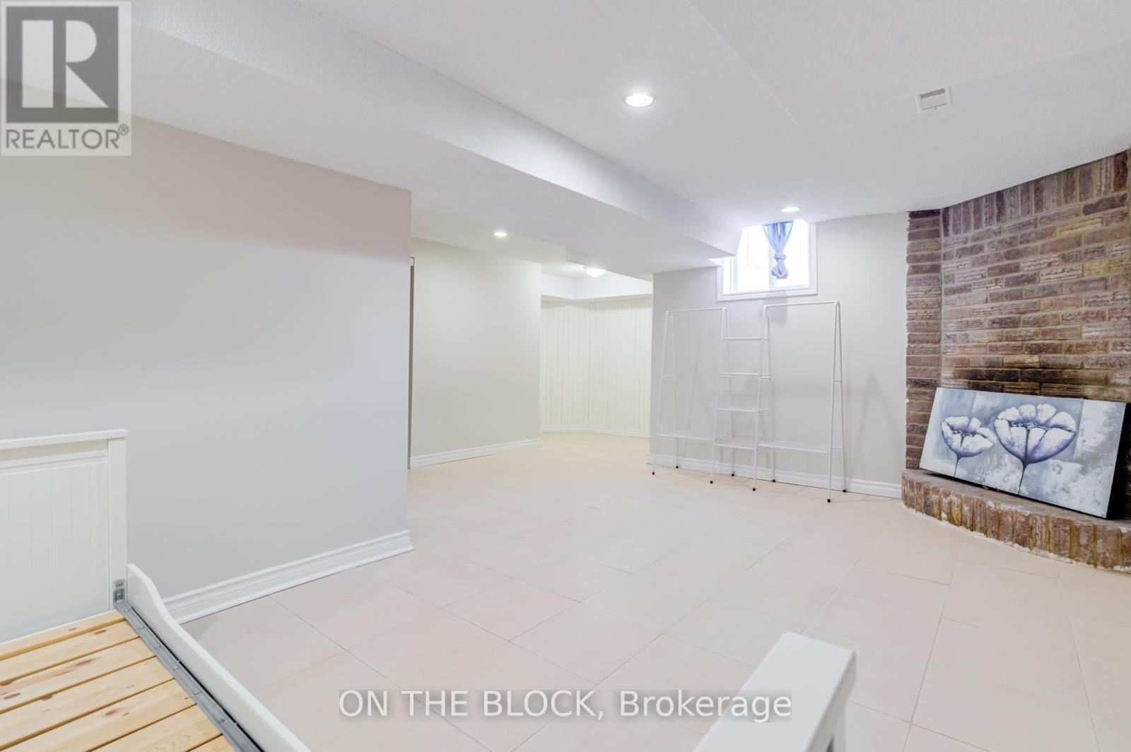 409 Silverthorne Crescent, Mississauga, Ontario  L5R 1W1 - Photo 14 - W12720394