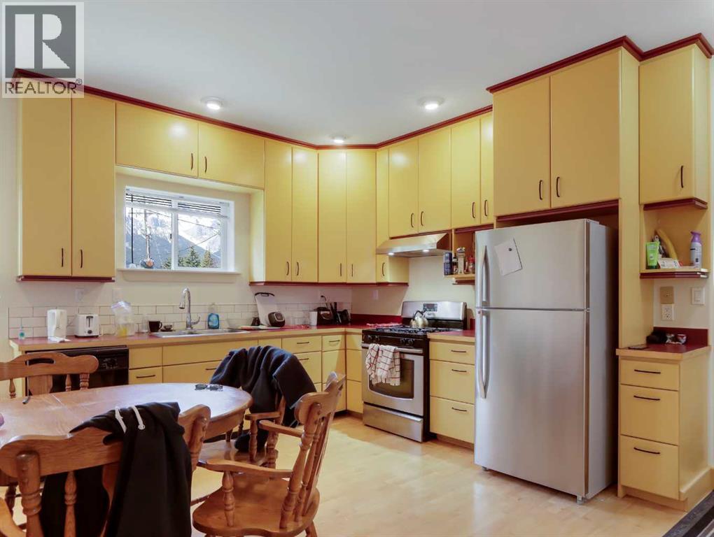 228 17th Street, Canmore, Alberta  T1W 1Y8 - Photo 5 - A2257684