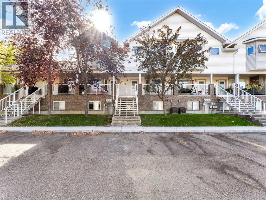 425 Washington Way Se, Medicine Hat, Alberta  T1A 8V2 - Photo 2 - A2277672