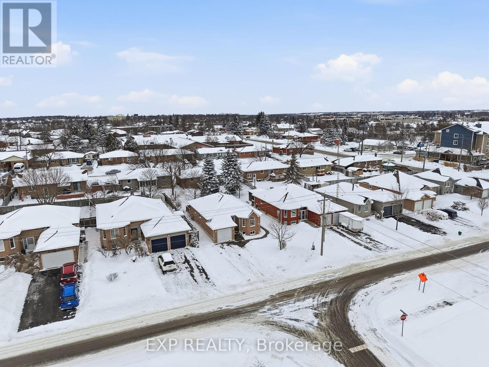 10 Mcgibbon Boulevard, Kawartha Lakes, Ontario  K9V 6G3 - Photo 2 - X12720320