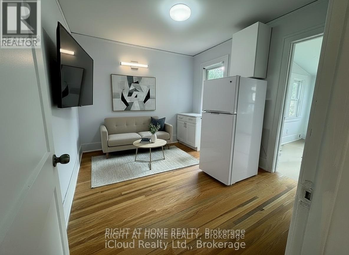 2 - 1395 Dougall Avenue, Windsor, Ontario  N8X 1R6 - Photo 2 - X12720352