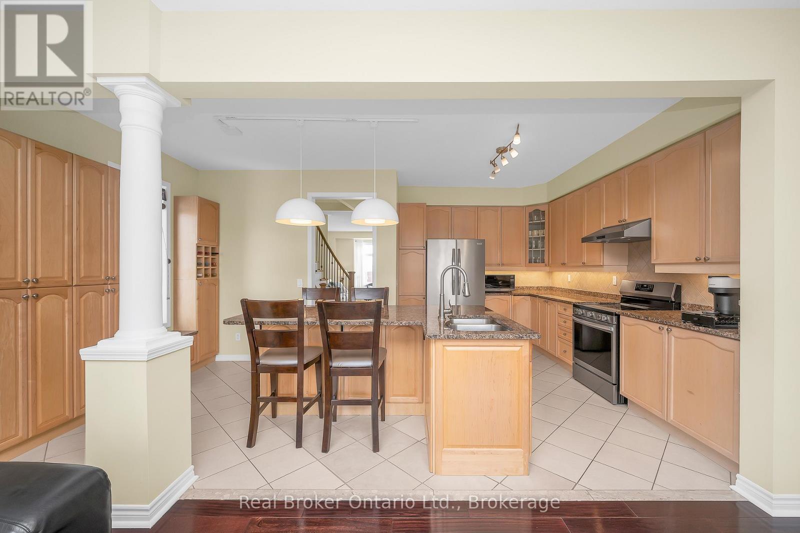 3897 Quiet Creek Drive, Mississauga, Ontario  L5M 8B5 - Photo 13 - W12720464