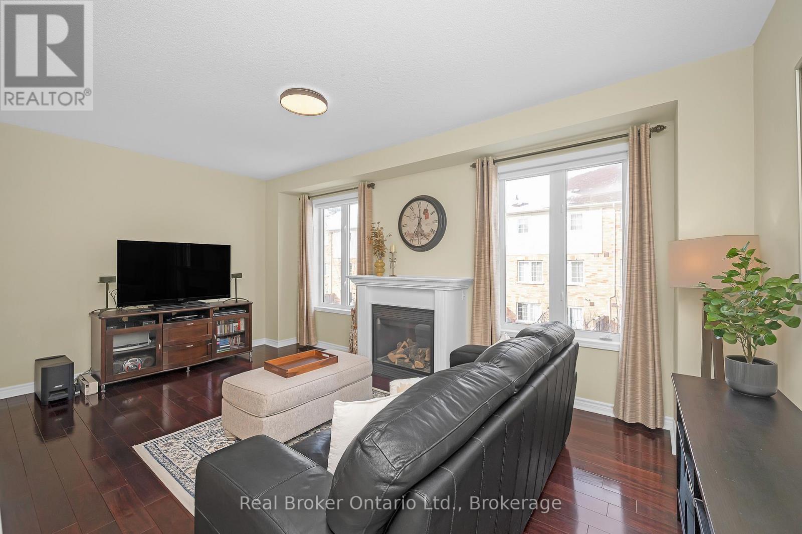 3897 Quiet Creek Drive, Mississauga, Ontario  L5M 8B5 - Photo 18 - W12720464