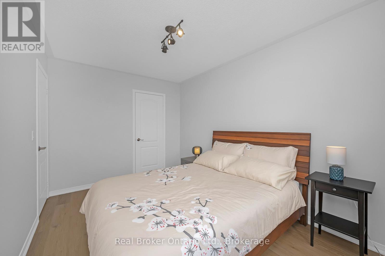 3897 Quiet Creek Drive, Mississauga, Ontario  L5M 8B5 - Photo 28 - W12720464