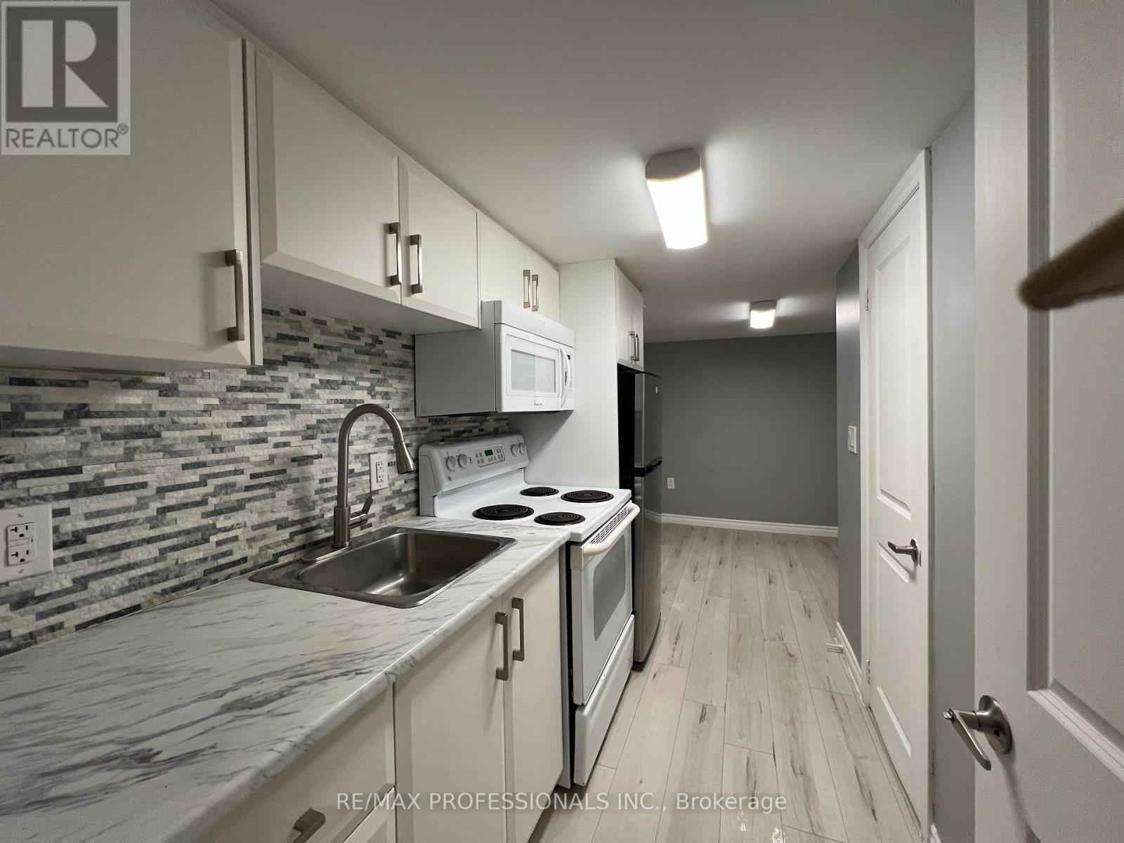 A - 53 Regent Road, Toronto, Ontario  M3K 1G8 - Photo 6 - W12720088