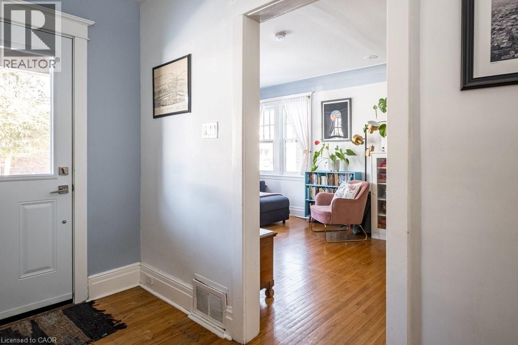 44 Cline Avenue N, Hamilton, Ontario  L8S 3Z4 - Photo 4 - 40799568