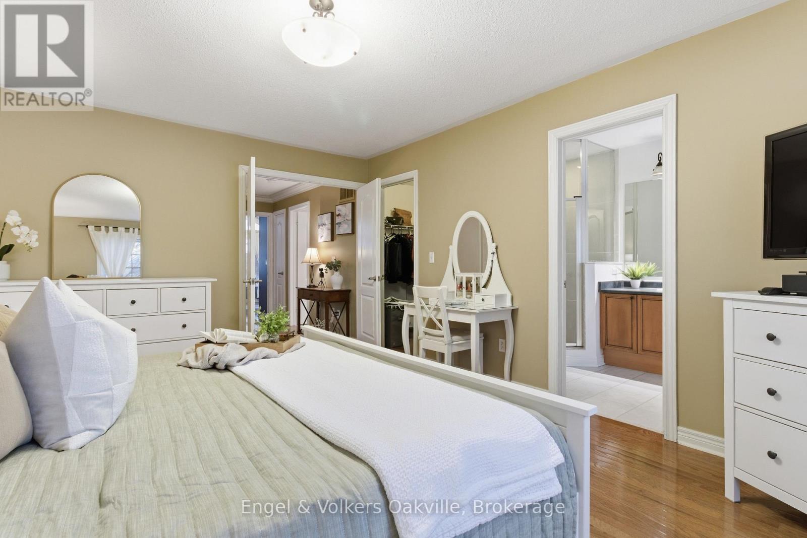 3340 Eglinton Avenue W, Mississauga, Ontario  L5M 7K8 - Photo 22 - W12720638