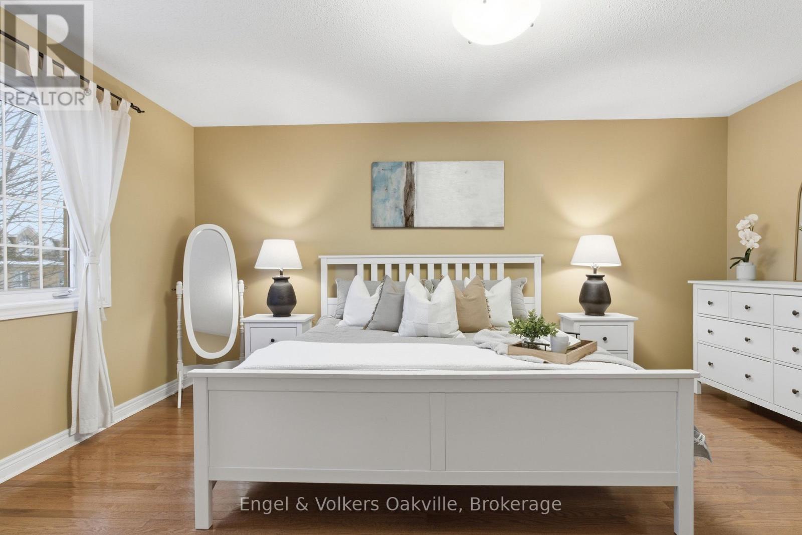 3340 Eglinton Avenue W, Mississauga, Ontario  L5M 7K8 - Photo 21 - W12720638