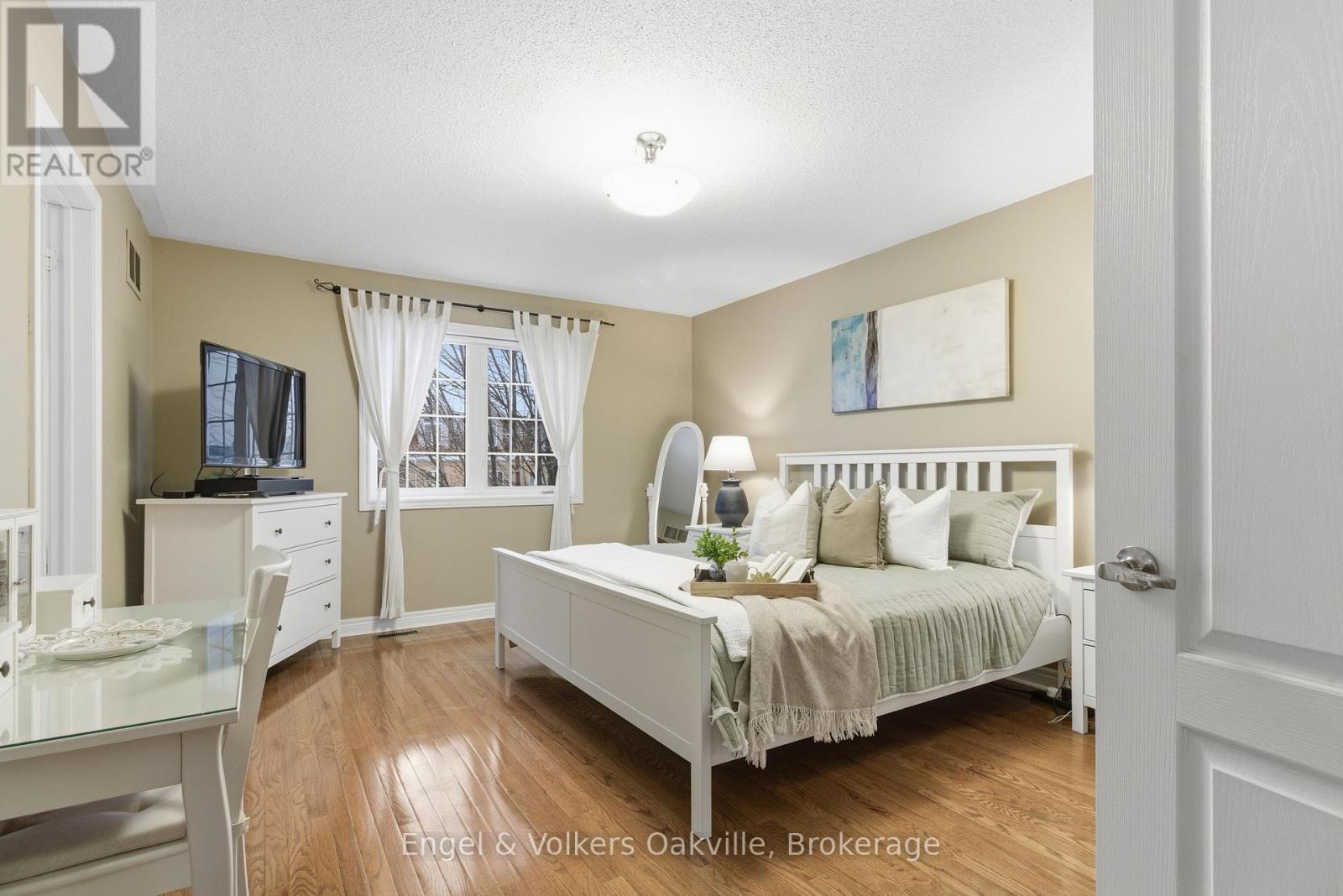 3340 Eglinton Avenue W, Mississauga, Ontario  L5M 7K8 - Photo 20 - W12720638