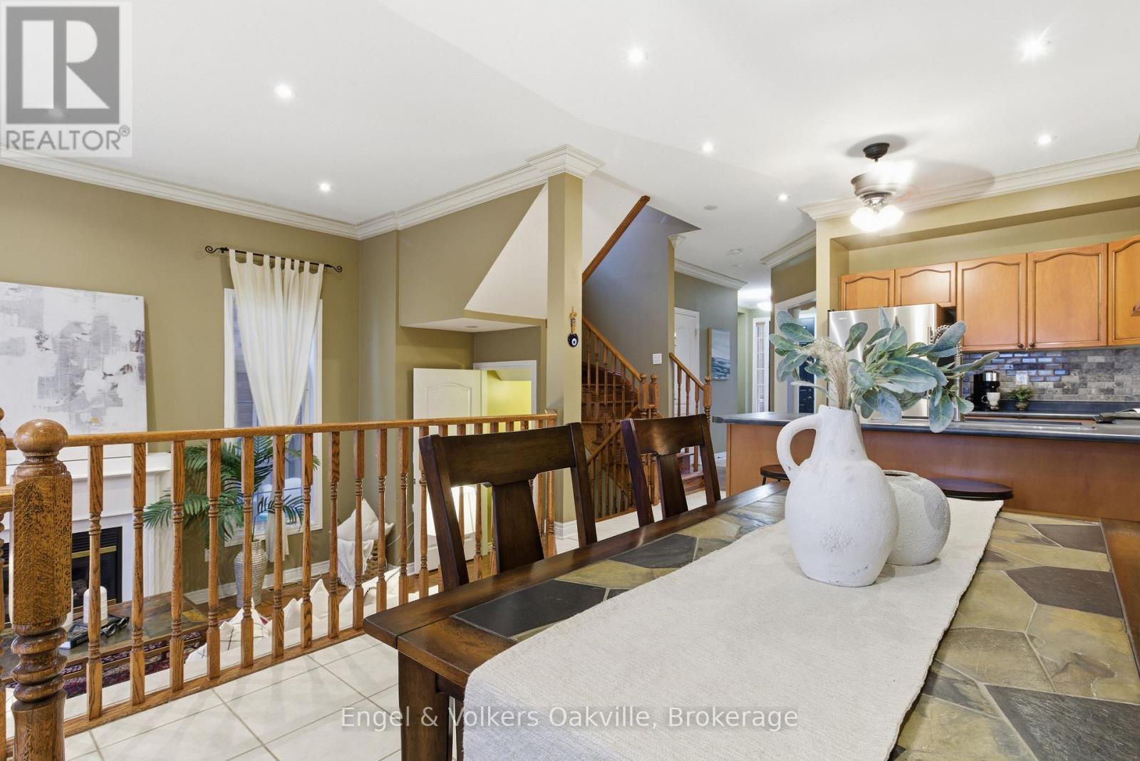 3340 Eglinton Avenue W, Mississauga, Ontario  L5M 7K8 - Photo 11 - W12720638