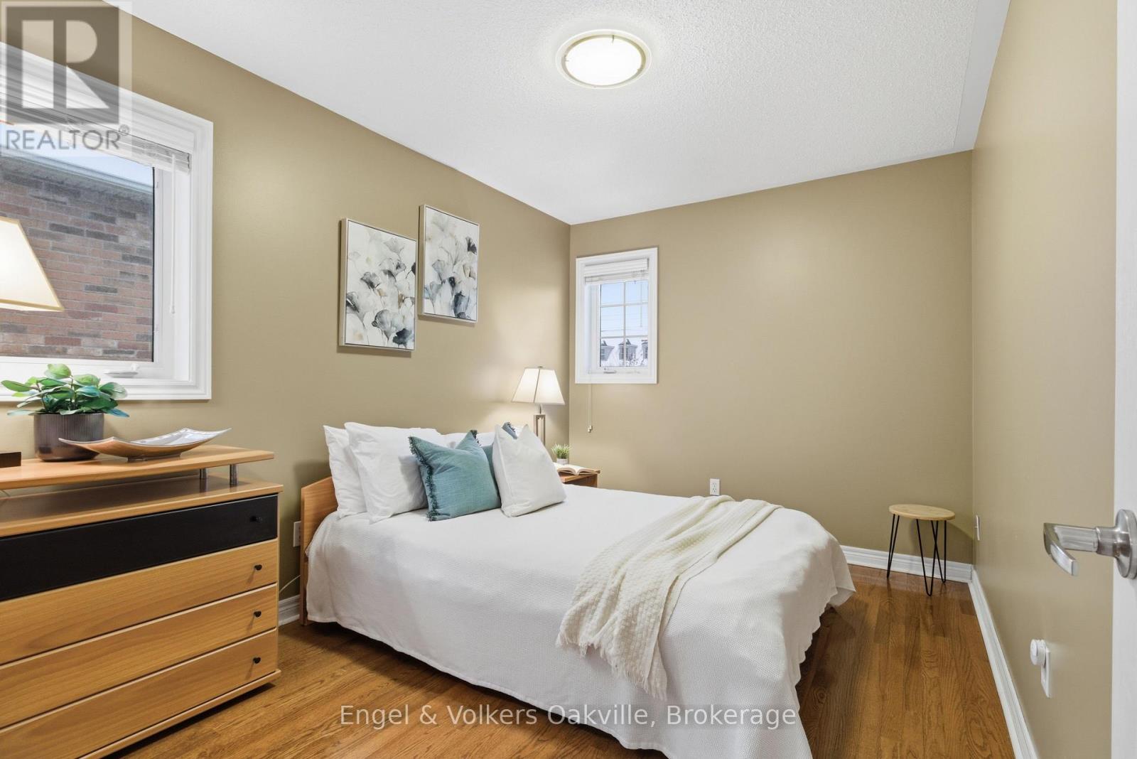 3340 Eglinton Avenue W, Mississauga, Ontario  L5M 7K8 - Photo 29 - W12720638