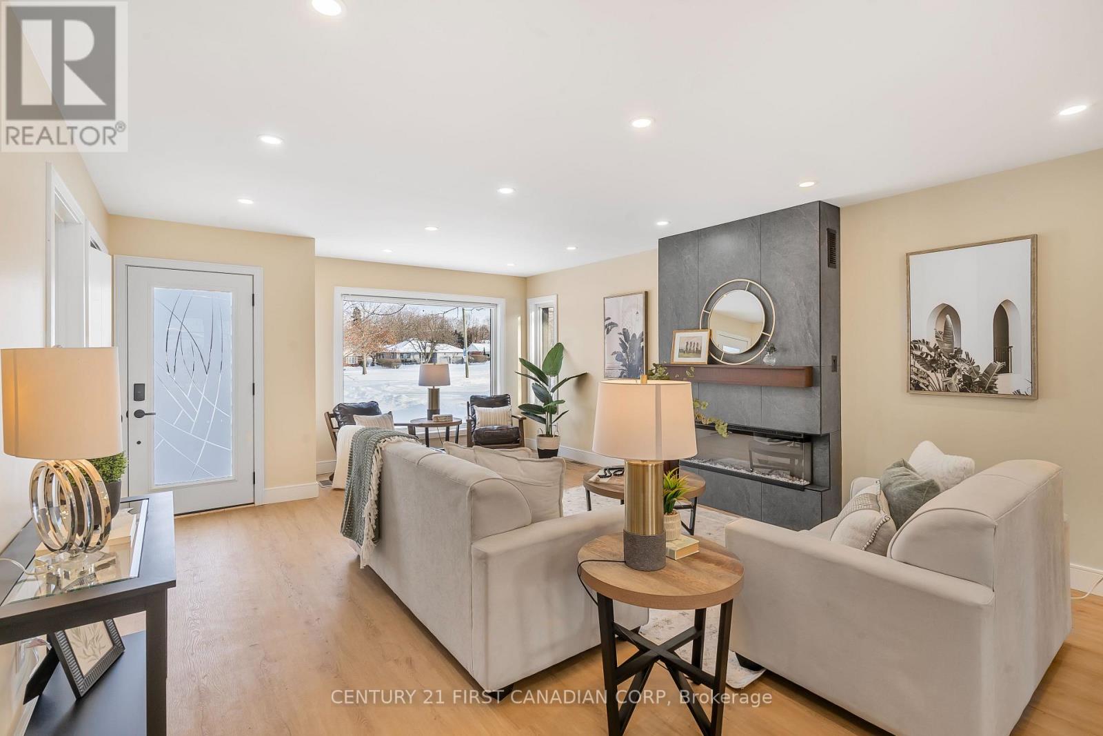 375 Colville Boulevard, London South, Ontario  N6K 2J4 - Photo 3 - X12720514