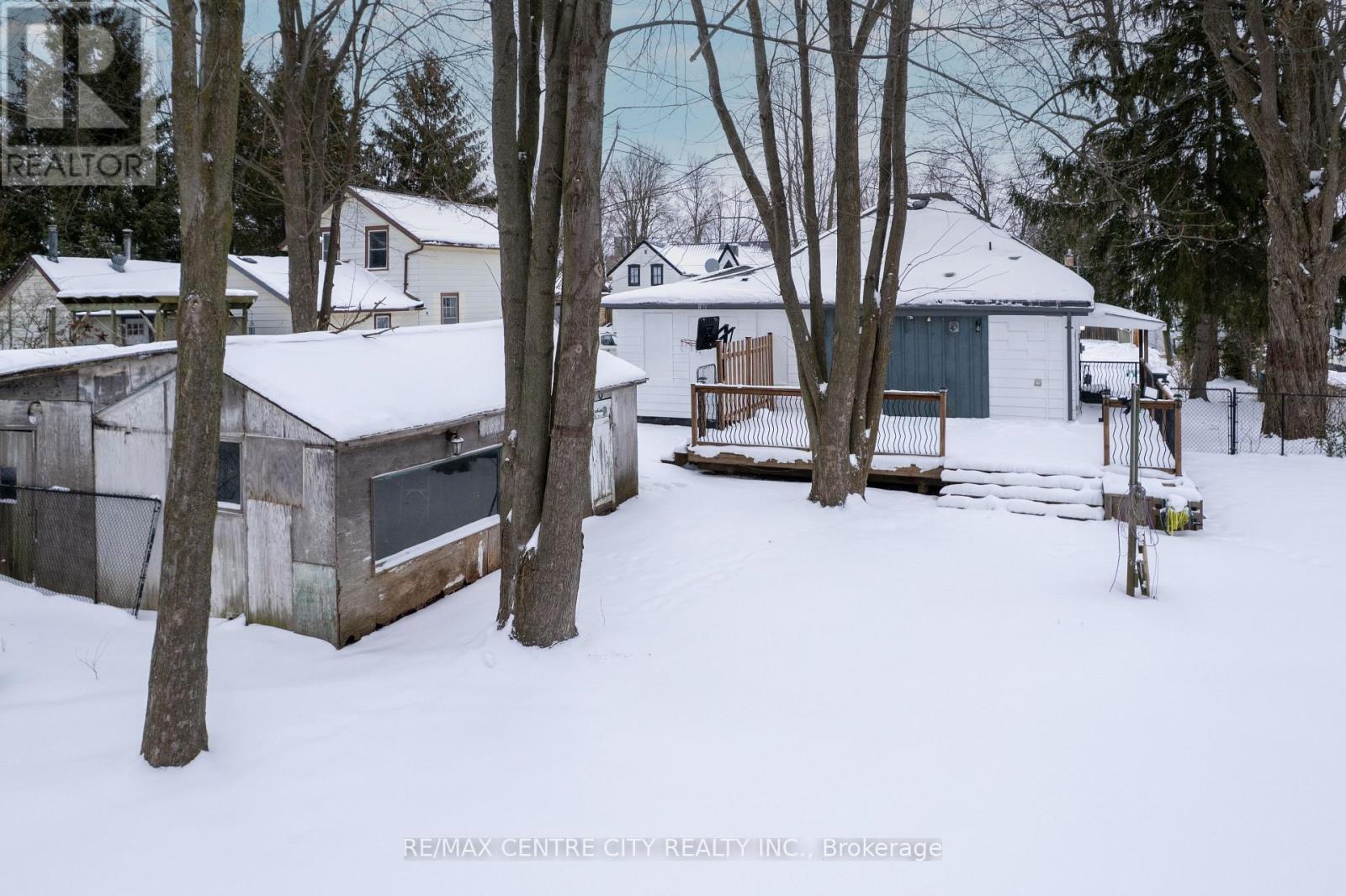 182 Victoria Street, Southwest Middlesex, Ontario  N0L 1M0 - Photo 26 - X12720612