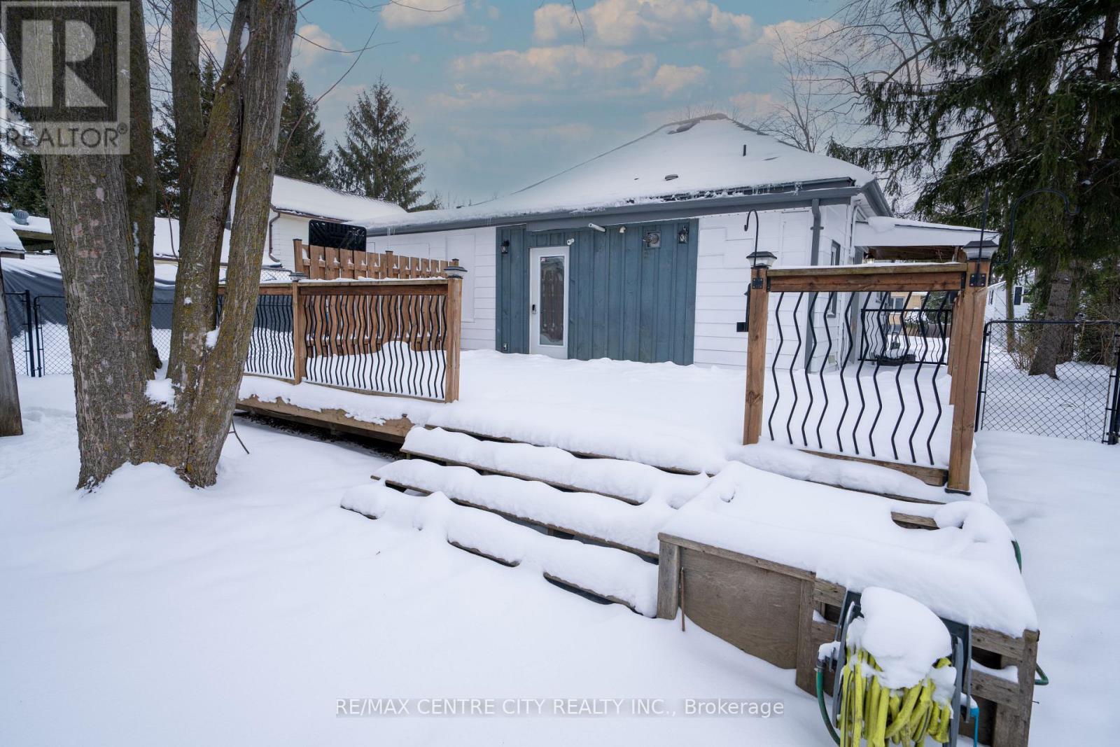 182 Victoria Street, Southwest Middlesex, Ontario  N0L 1M0 - Photo 27 - X12720612