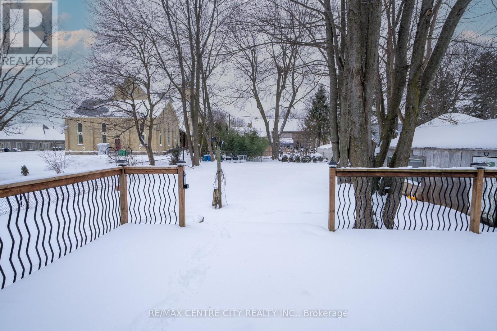 182 Victoria Street, Southwest Middlesex, Ontario  N0L 1M0 - Photo 29 - X12720612