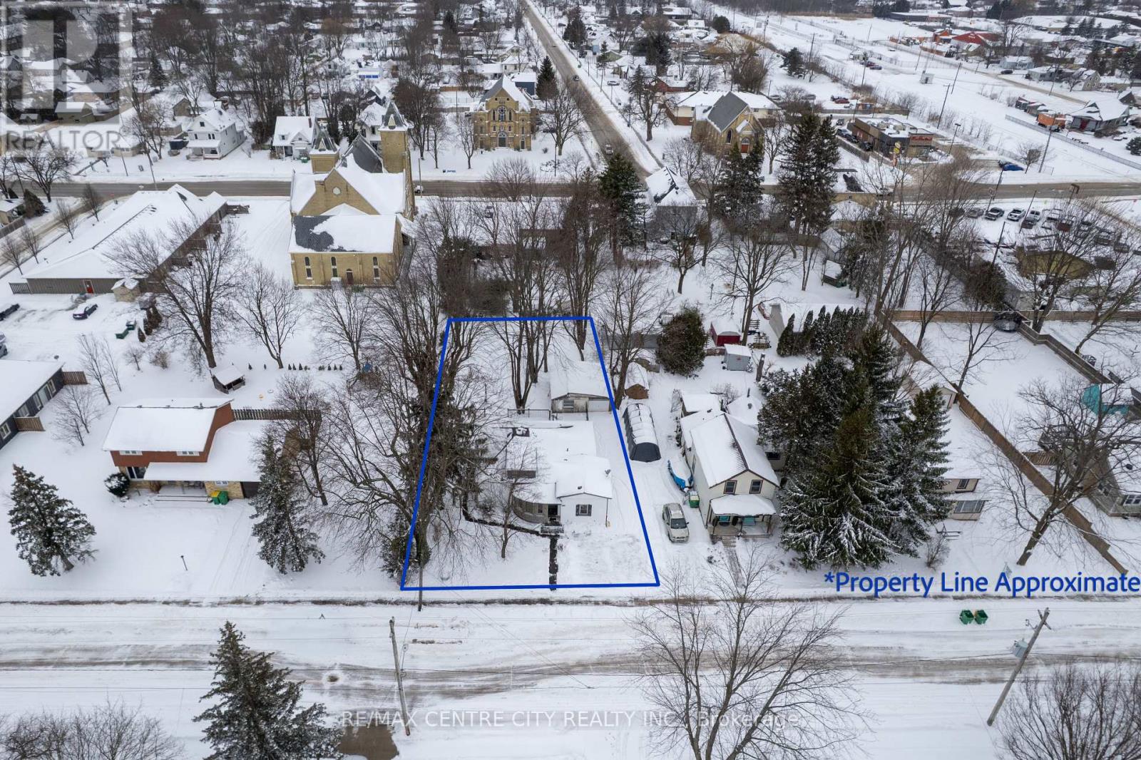 182 Victoria Street, Southwest Middlesex, Ontario  N0L 1M0 - Photo 5 - X12720612