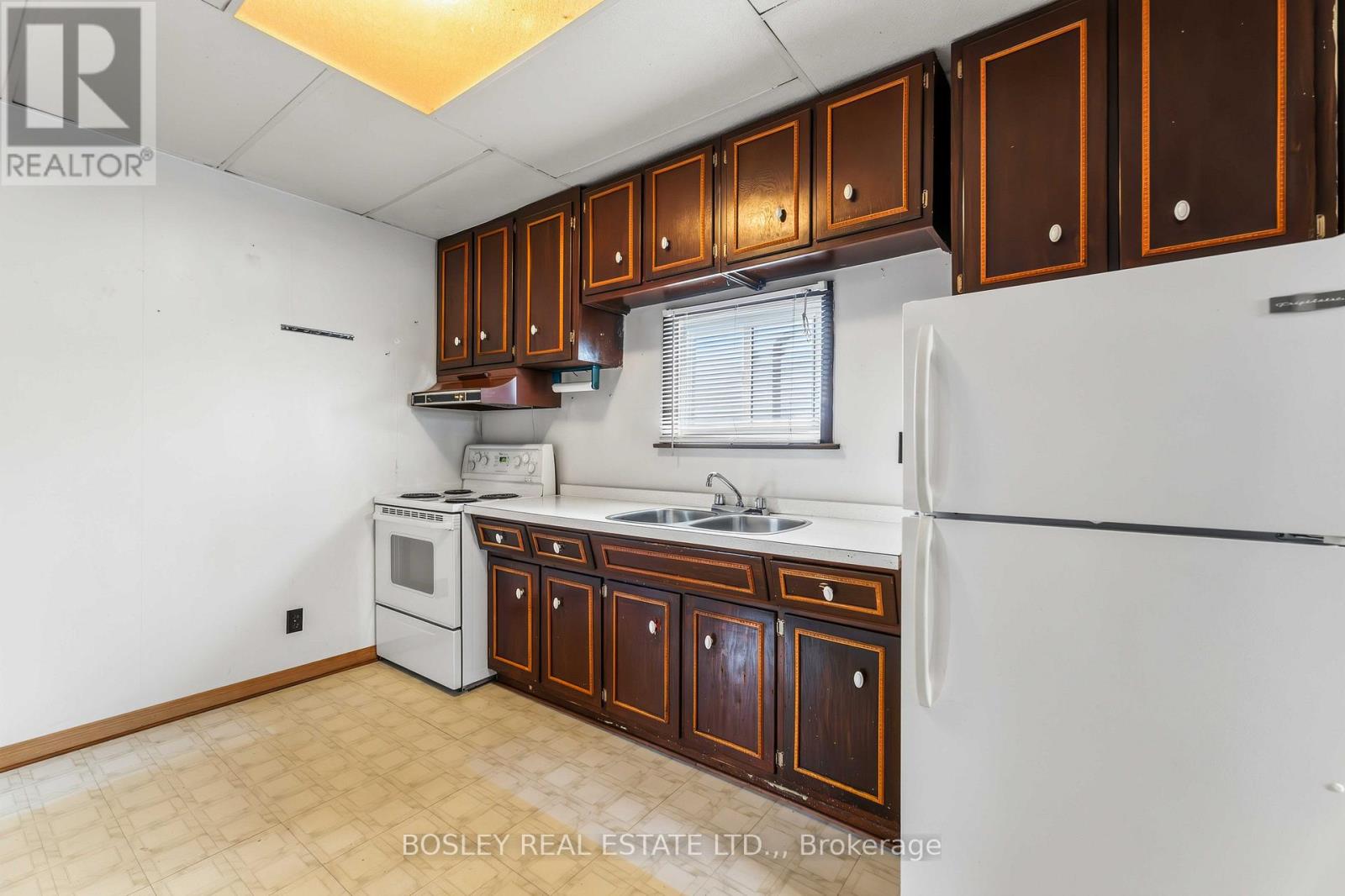 51 Queen Street S, Thorold, Ontario  L2V 3N2 - Photo 10 - X12713656