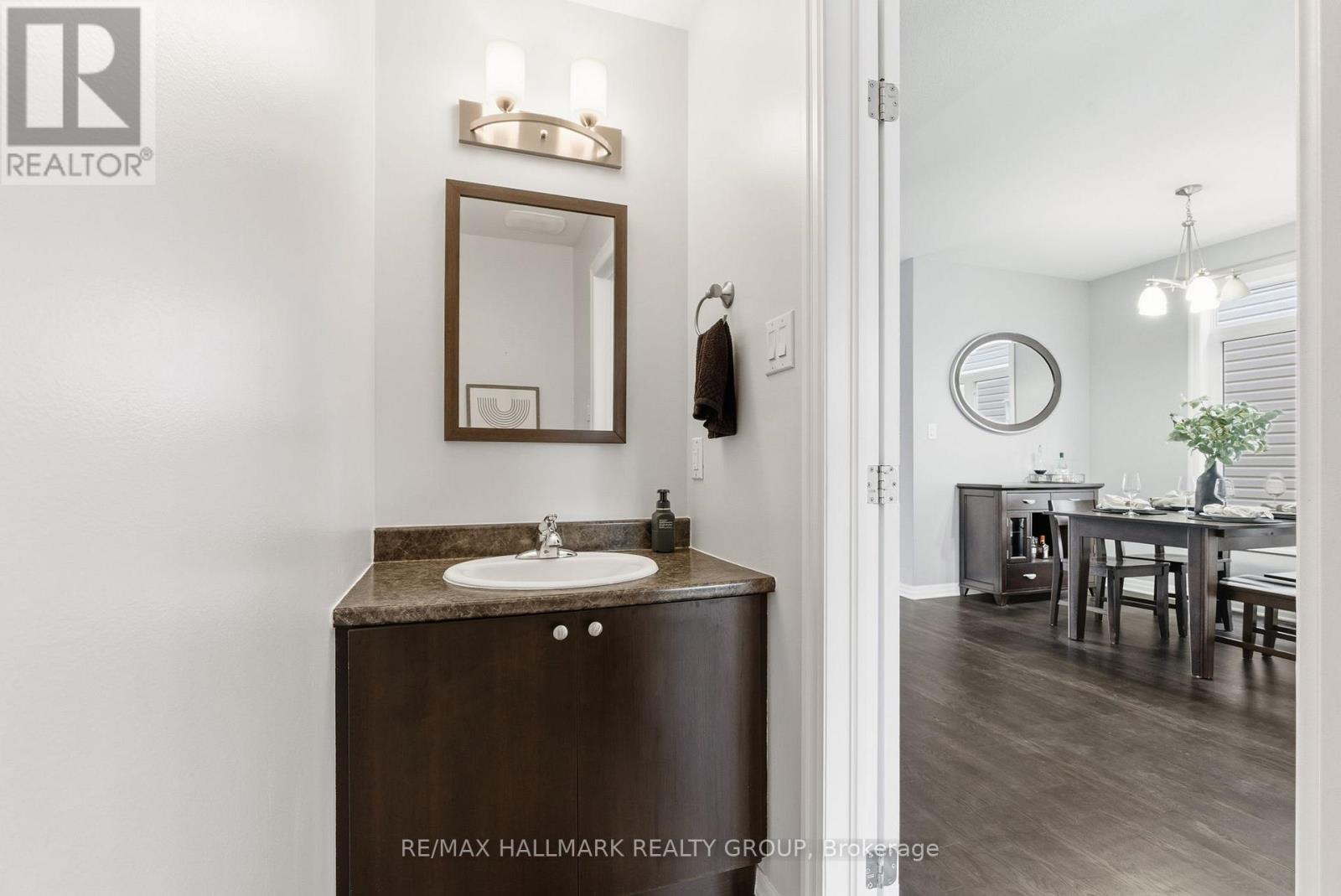 677 Sunburst Street, Ottawa, Ontario  K1T 0L2 - Photo 19 - X12720540