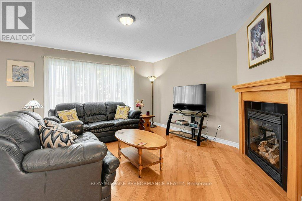 229 Mistral Way, Ottawa, Ontario  K2S 0G7 - Photo 10 - X12720544