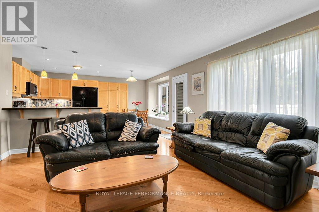 229 Mistral Way, Ottawa, Ontario  K2S 0G7 - Photo 11 - X12720544