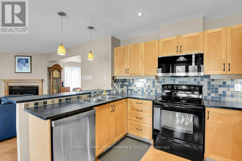 229 Mistral Way, Ottawa, Ontario  K2S 0G7 - Photo 15 - X12720544