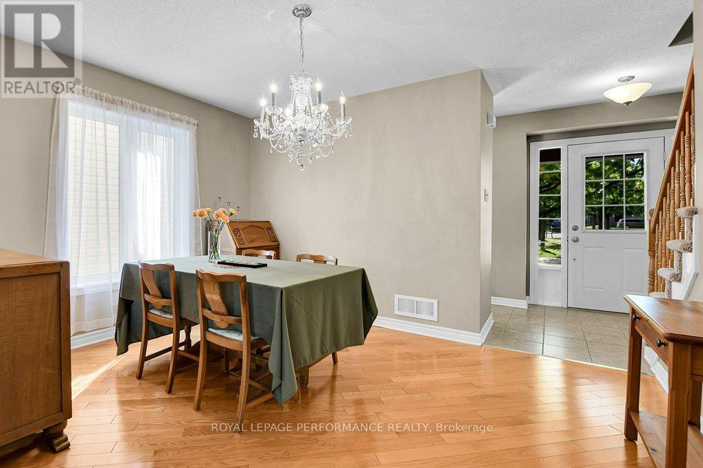 229 Mistral Way, Ottawa, Ontario  K2S 0G7 - Photo 9 - X12720544